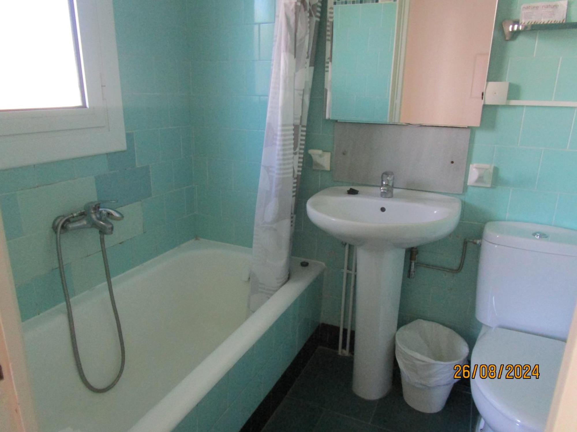 Hotel Apartaments Gesoria Porta Ferrada Сан-Фаліу-да-Ґішулс Екстер'єр фото